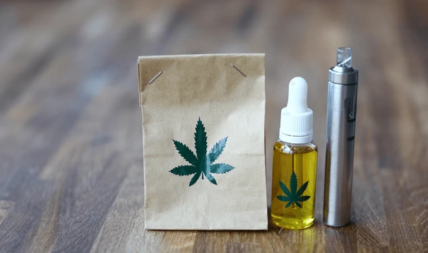 Einweg THC Vapes und wiederverwendbare Cannabis Vaporizer im direkten Vergleich – Premium THC Store