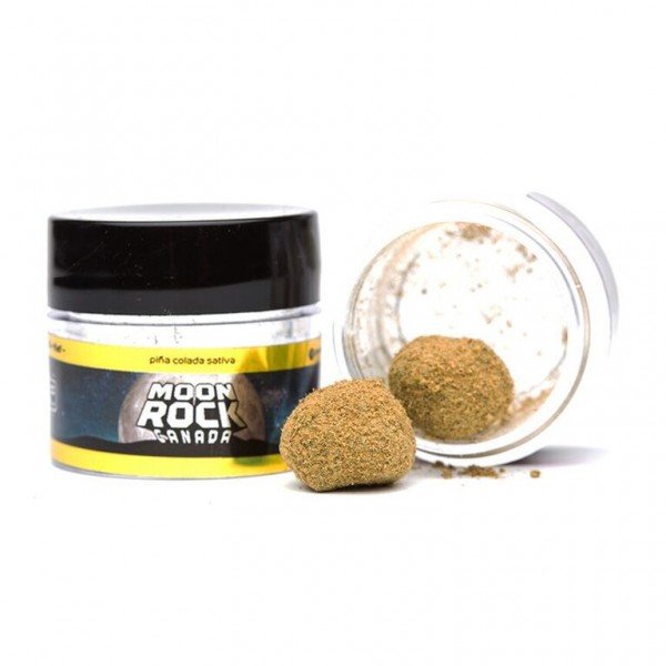 Pina Colada Moon Rocks in der Nahaufnahme mit goldener Kief Schicht